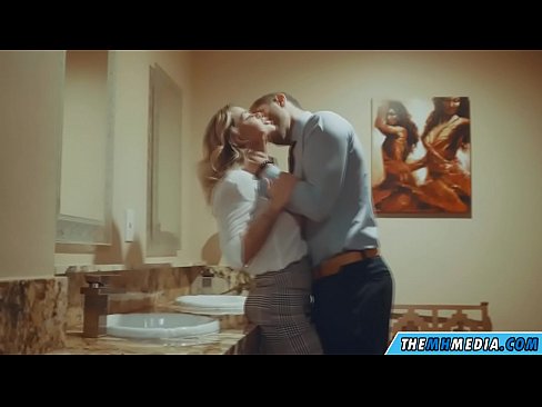 ❤️ Kur një bjonde me bukë ju josh në një banjë publike ☑ Porno ruse në sq.hentaibar-com.ru ❌